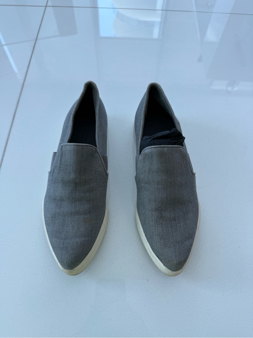 VINCE Women’s Slip-On Point toe Canvas Shoes in Gray w dust bag